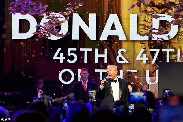 Melania Trump Shines in Silver Gown at Opulent Mar-a-Lago New Year’s Eve Celebration