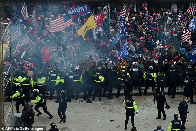 Democratic Party Hosts Vigil to Commemorate January 6 Anniversary, Faces Criticism