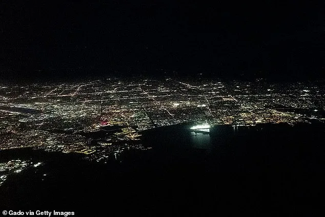 Palmer Luckey Flies Coach Despite $3.5B Net Worth, Citing Employee Values in My First Million Interview