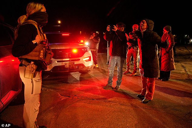 ICE Operations in Minneapolis Intensify Local Protests and Government Tensions