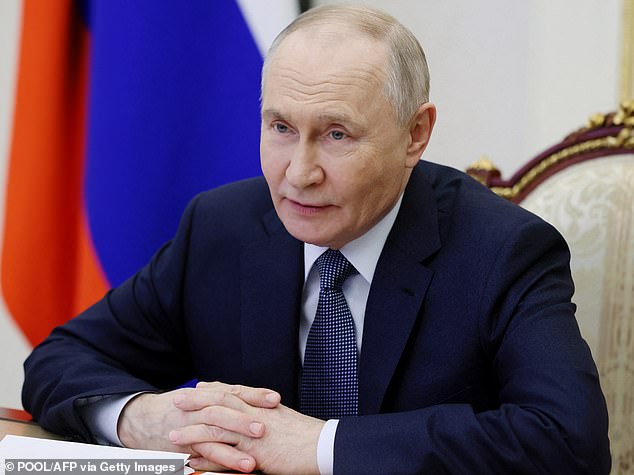 UK Government Hesitates on Joining Trump's 'Board of Peace' Amid Cost Concerns