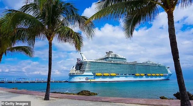Restaurant Owners Treat Entire Staff to Bahamian Cruise in Heartwarming Gratitude Gesture