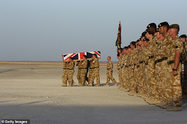 Rod Stewart Condemns Trump's Remarks on British Troops, Demands Public Apology