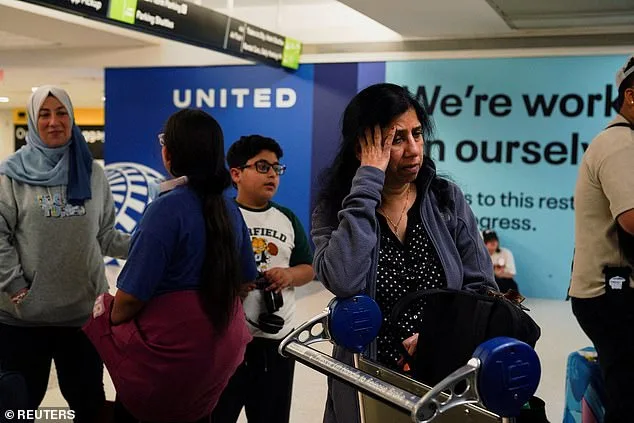 American Airlines Flight Diverted 600 Miles Due to Fuel Leak, Stranding Hundreds on Labor Day Weekend