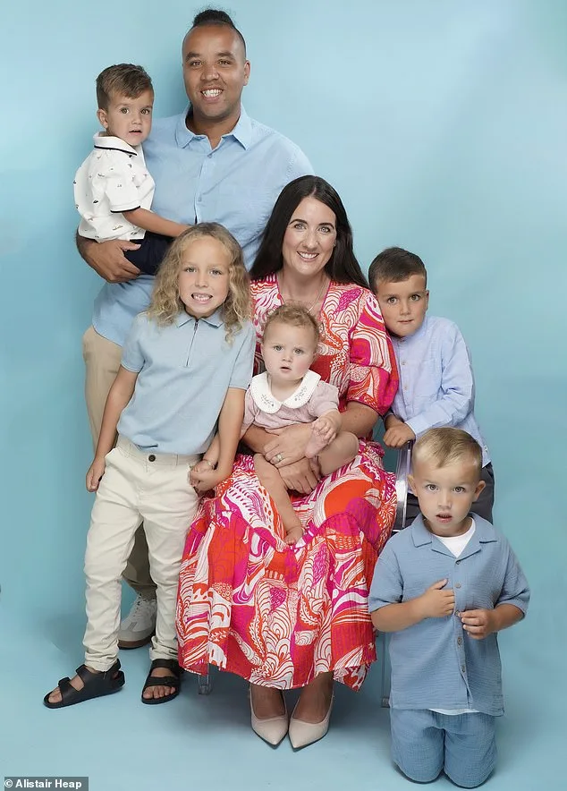 Late-Breaking: The Heart-Pounding Moment of a 16-Week Scan in Autumn 2021