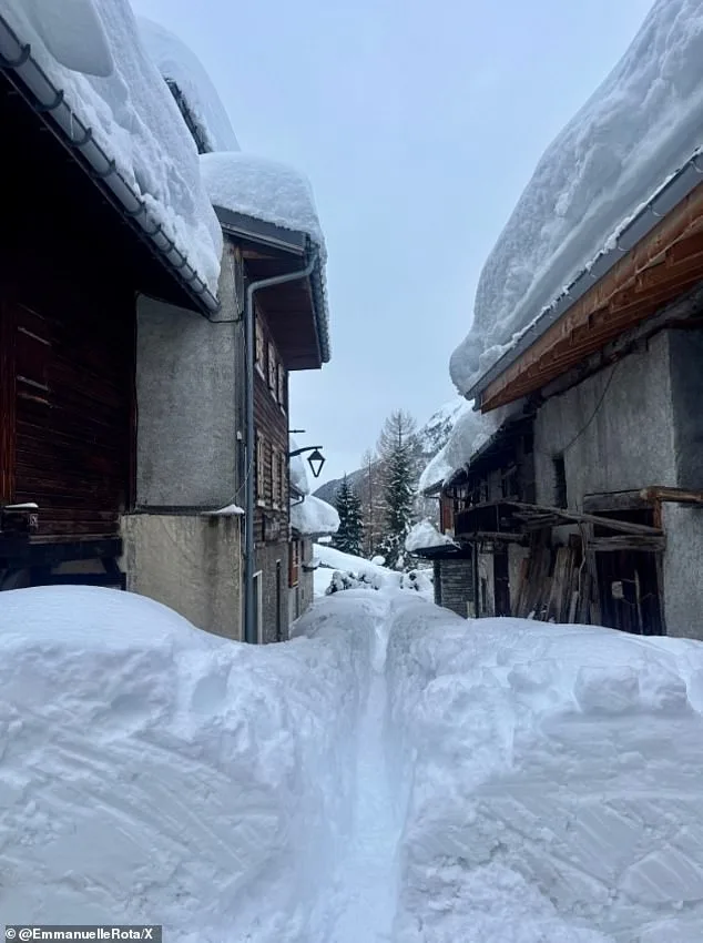 Alpine Villages Turn to Ghost Towns Amid Sudden Snowfall and Avalanche Fears