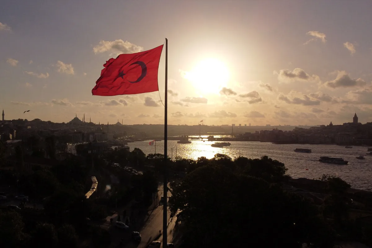 Turkey Intercepts Iranian Ballistic Missile, Calls for De-Escalation in Region