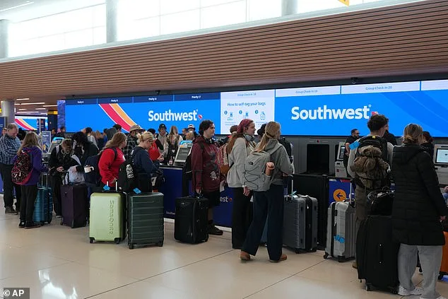 Kenny Slack's Viral Incident with Southwest Airlines Sparks Debate Over Extra Seat Policies for Larger Passengers