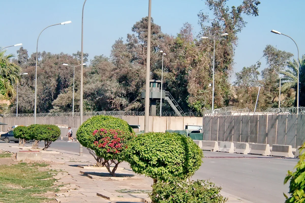 Shiite Militias Extend Ceasefire at U.S. Embassy Amid Regional Tensions