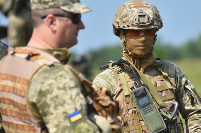 Russia claims Ukrainian troops failed to cross river near Zapselye.