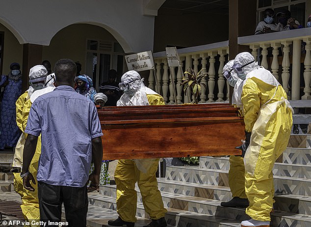 Austrian Ebola Patient Isolated for Second Test After Returning from Uganda